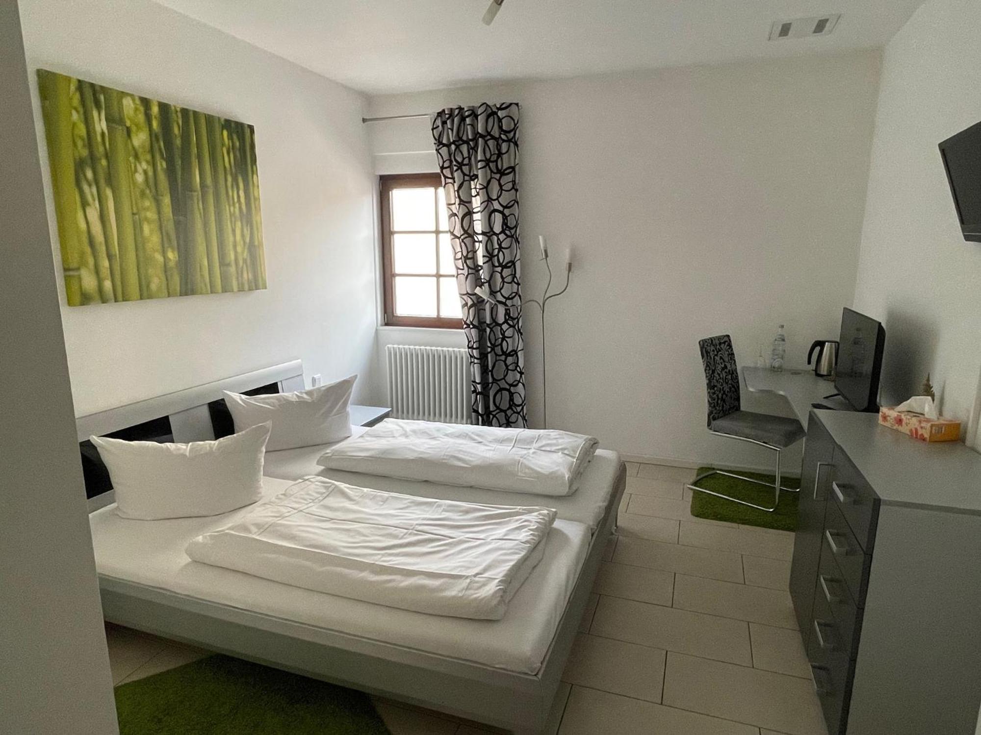 Landhotel Sickinger Hof Walldorf  Bilik gambar